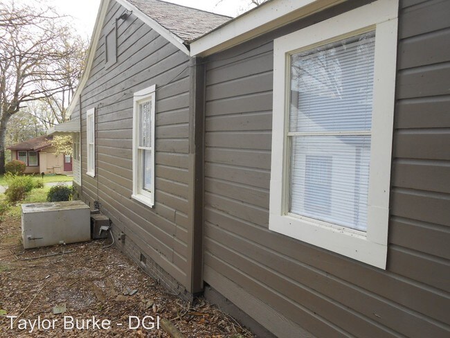 Foto del edificio - 211 2nd Ave S S