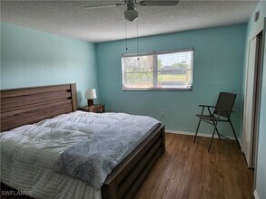 Building Photo - 300 Valley Stream Dr