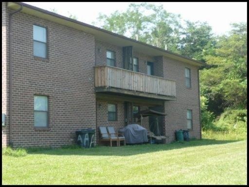Building Photo - 101 Foxwood And Raintree Ln