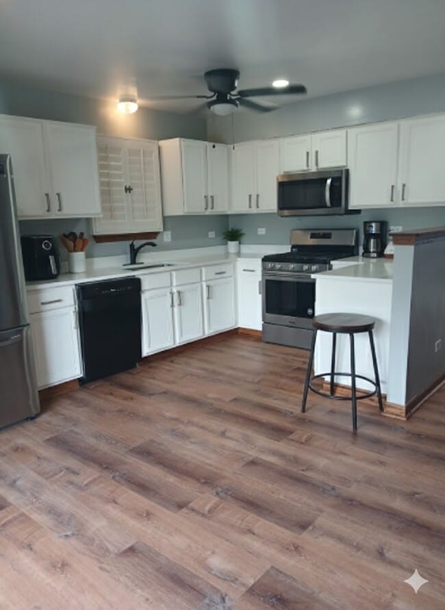 Foto del edificio - 2076 Longwood Ct