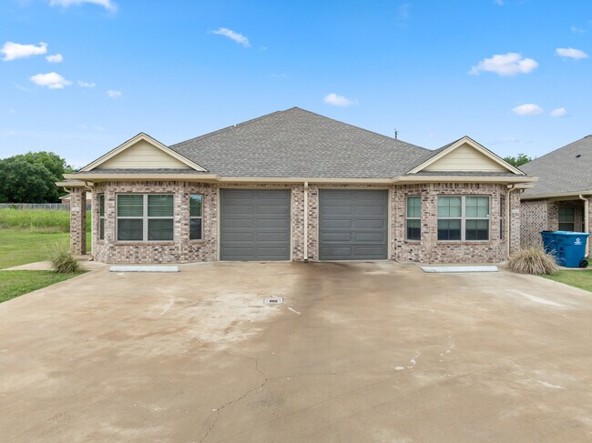 Foto del edificio - 525 E Spring Valley Rd
