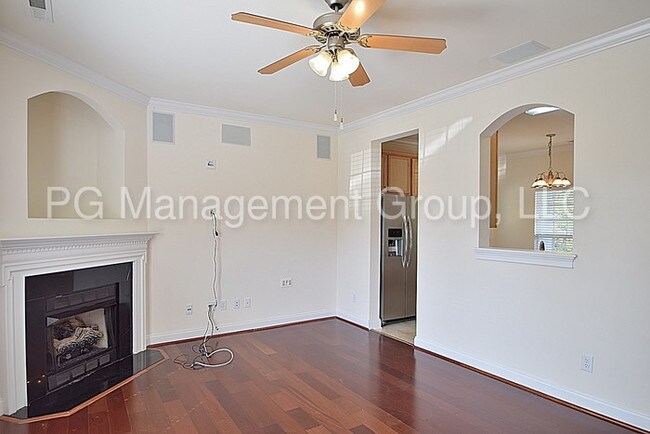 Building Photo - 16506 Ambassador Park Dr