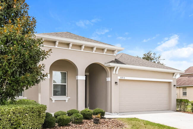 Building Photo - 1393 Merion Dr