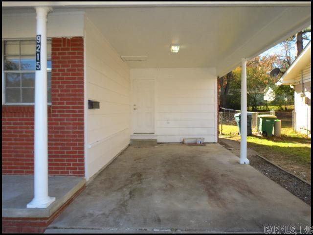 Foto del edificio - 9215 Clover Hl Rd