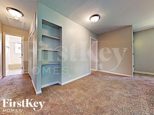 Foto del edificio - 254 E Wayne Pl