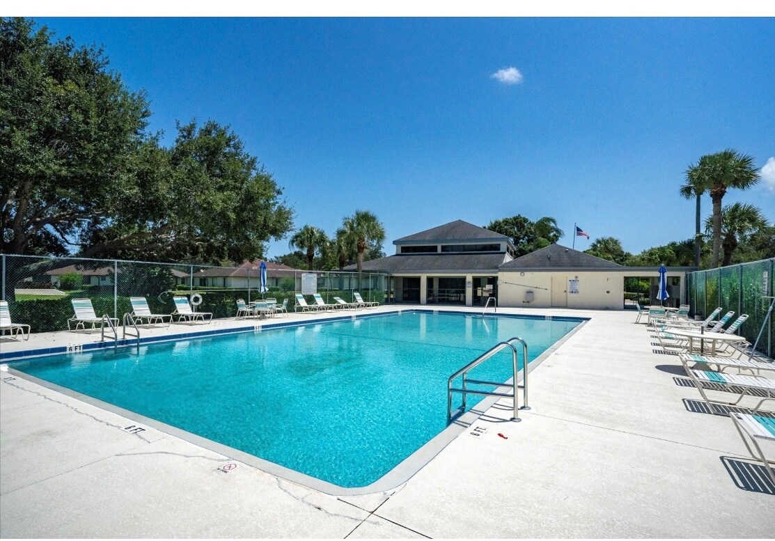 Primary Photo - 1536 N Lawnwood Cir