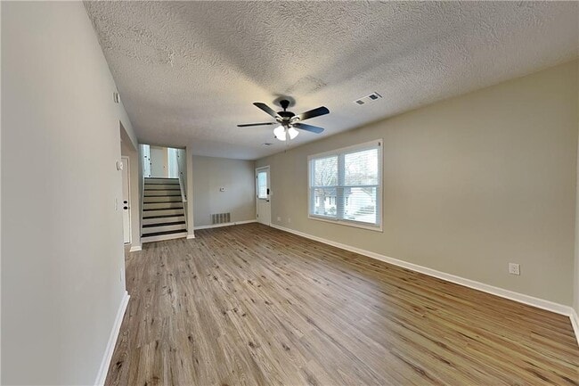 Building Photo - 3919 Valley Brook Rd