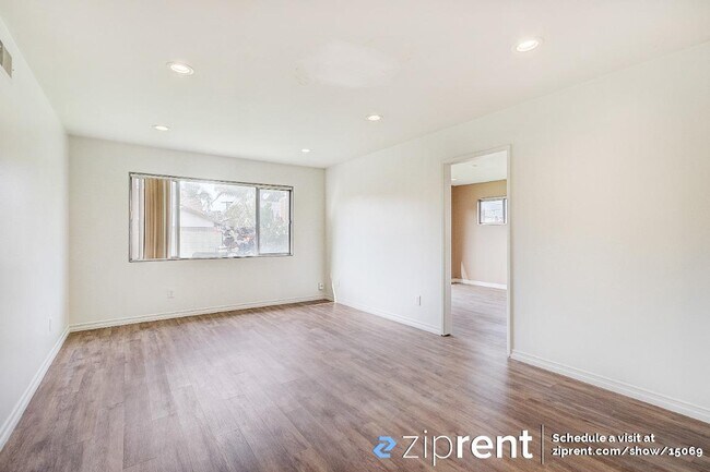 Building Photo - 1455 Deepwater Ave