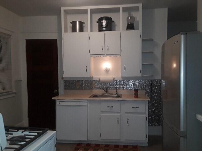 Foto del edificio - 630 E 6th St