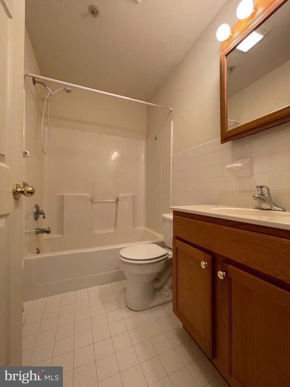 Building Photo - 159 E Chestnut St