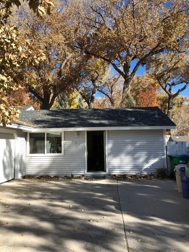 Primary Photo - 4075 Ramsey Cir