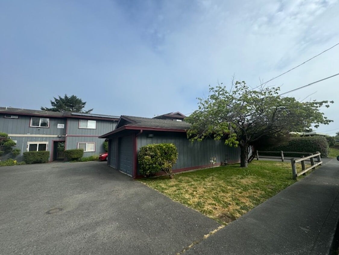 2344 Progress Ave Unit F, Eureka, CA 95501 Room for Rent in Eureka