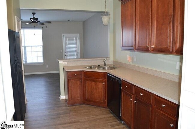 Foto del edificio - 311 Cumulus Ct