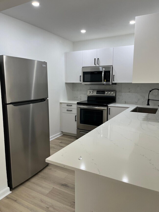 Foto del edificio - 480 NW 20th St