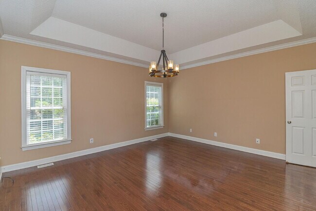 Foto del edificio - Stunning & Spacious Home in Walnut Hill! 4 Bedrooms | 4 Bathrooms w/ Lawn Care and Trash Service ...