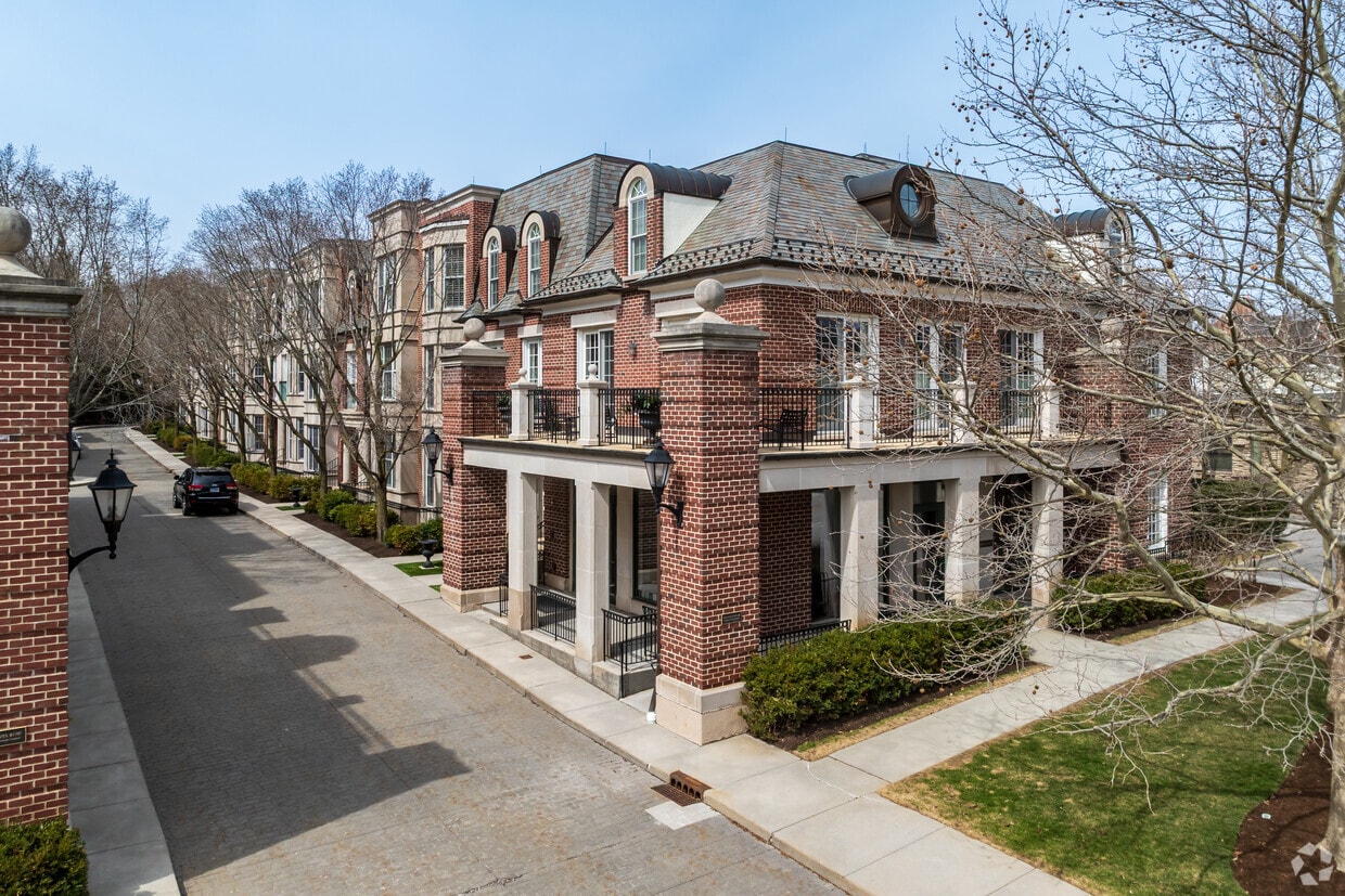 Primary Photo - Regent's Row Condominiums