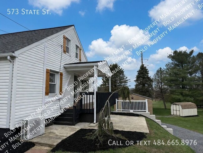 Building Photo - 573 State St