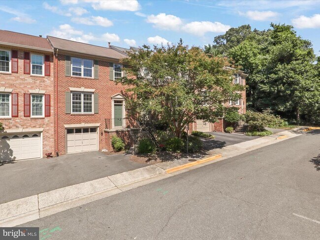 Foto del edificio - 5929 Woodfield Estates Dr