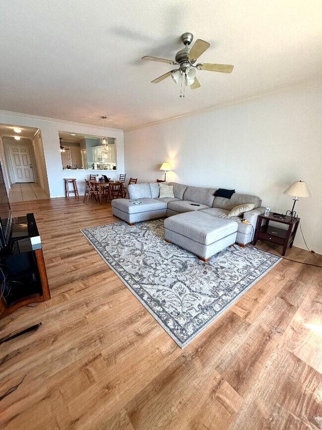 Foto del edificio - 8450 Kingbird Loop