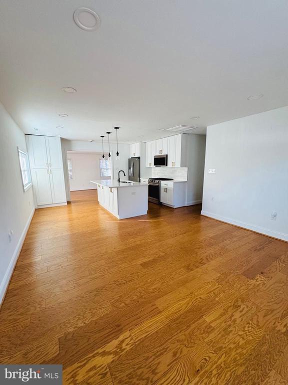 Foto del edificio - 14332 Belleville Ave