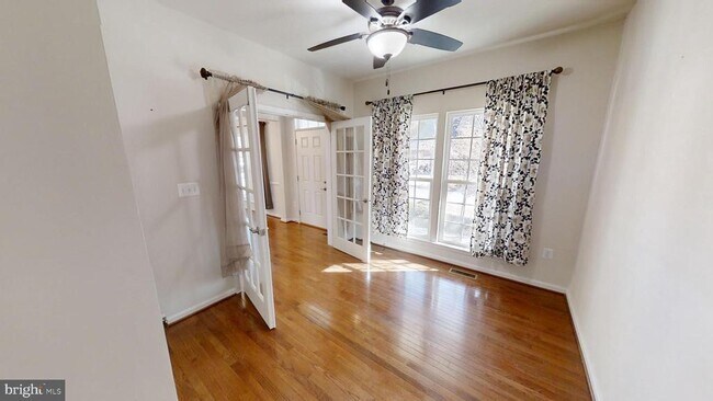 Foto del edificio - 14303 Devinger Pl