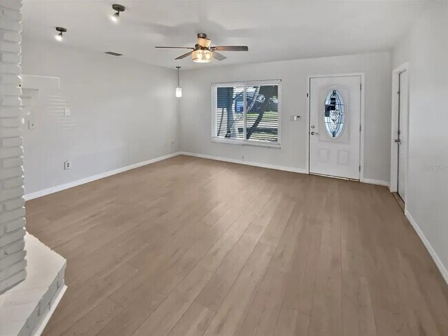 Foto del edificio - 1608 Amberlea Dr N