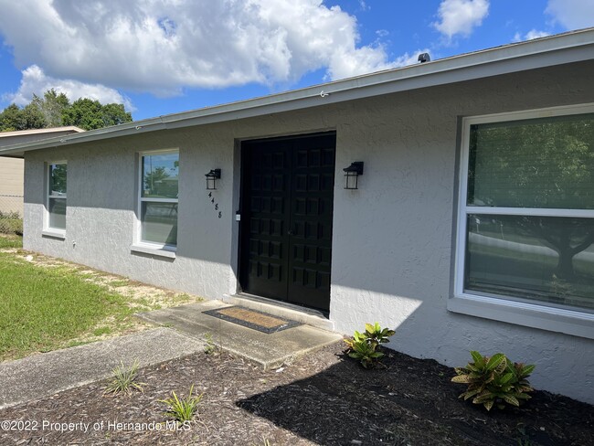 Building Photo - 4488 Bromley Ave