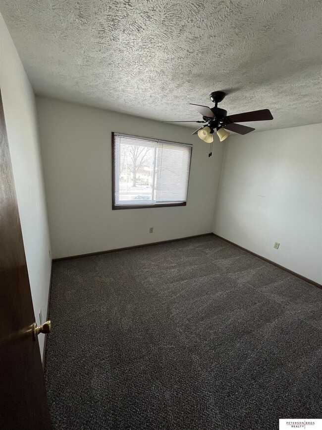 Building Photo - 8252 S 48th St