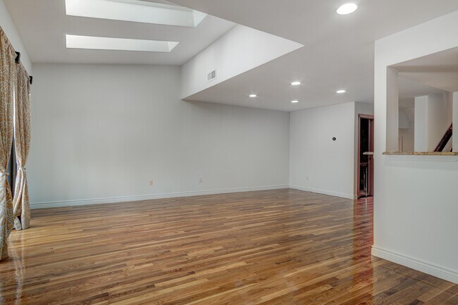 Foto del edificio - 782 Spinnaker Ct
