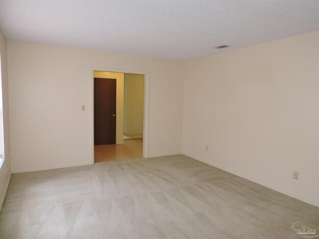 Foto del edificio - 5725 Keystone Rd
