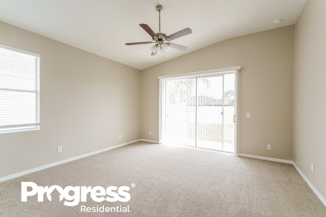 Building Photo - 11011 Silver Dancer Dr