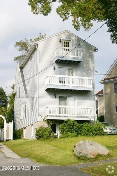 Building Photo - 30 Woodland Dr