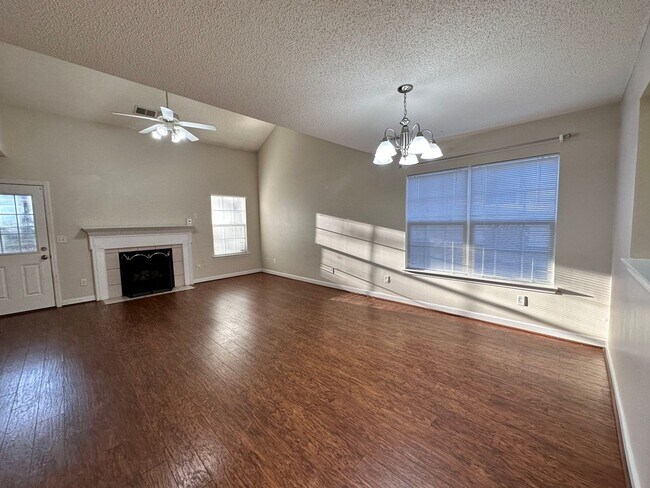 Foto del edificio - Exclusively Offered by Muse Realty Rentals...