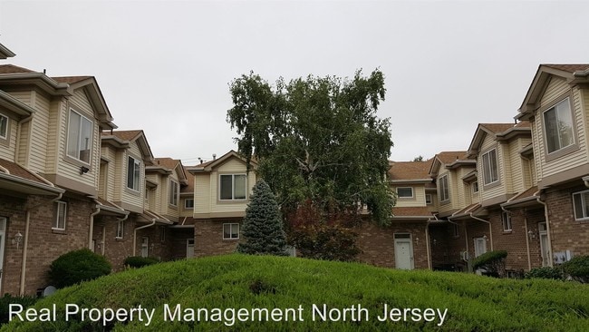 Building Photo - 19 Marina View Dr