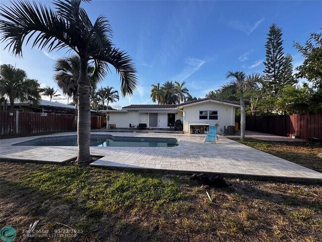 Foto del edificio - 2600 NE 22nd St