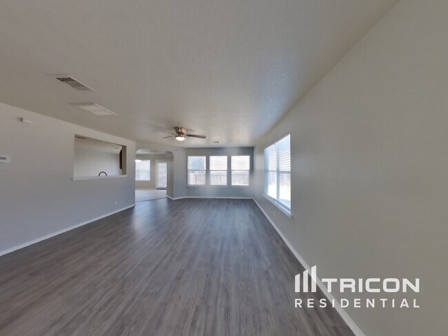 Foto del edificio - 8015 Palmetto Pl