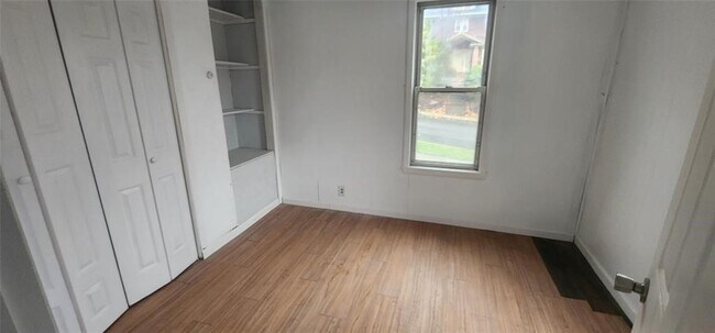 Foto del edificio - 97 Fairview Ave