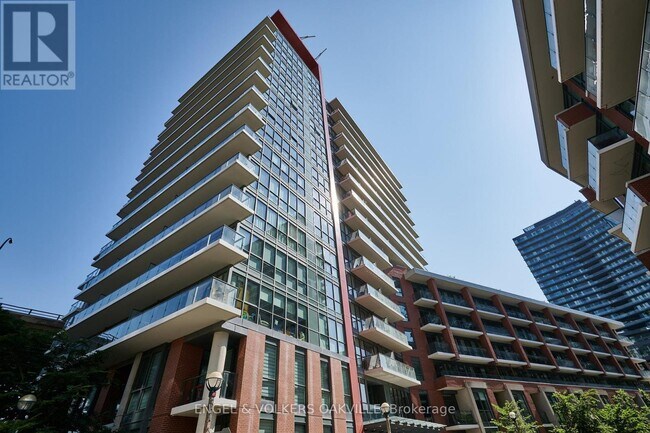 Building Photo - 50 Bruyeres Mews