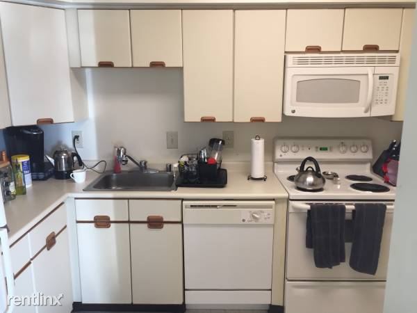 Foto del edificio - 1501 Crystal Dr