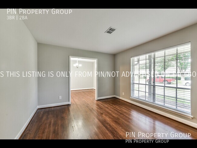 Building Photo - 5927 Spruce Forest