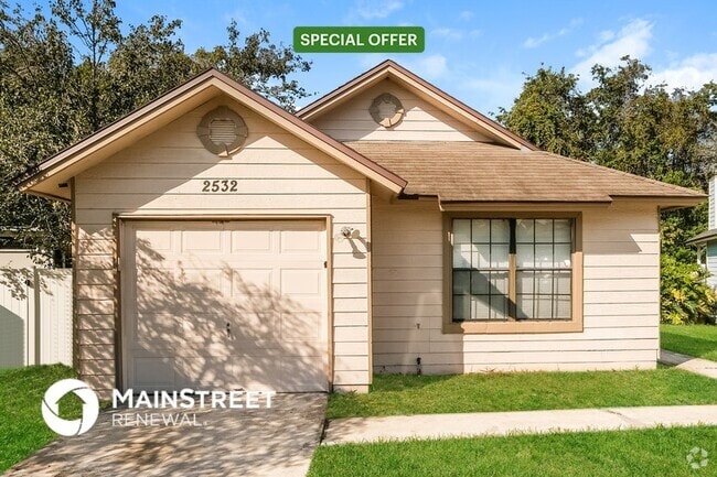 Building Photo - 2532 Townsquare Dr