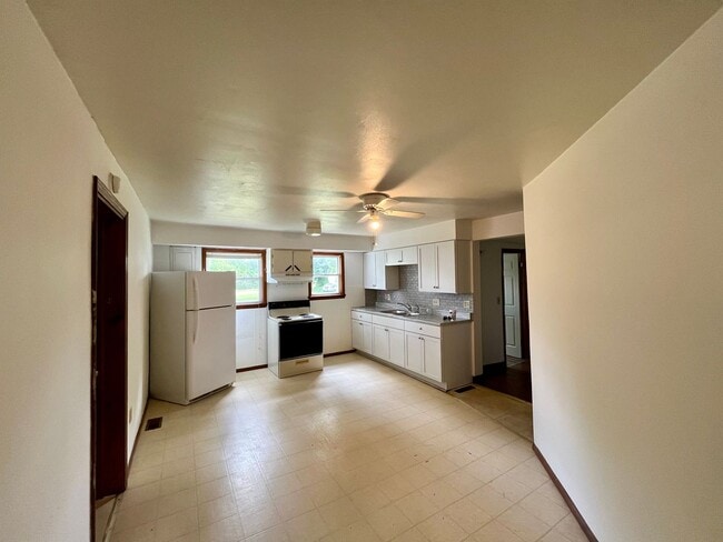 Building Photo - 2 Bed | 1 Bath | House