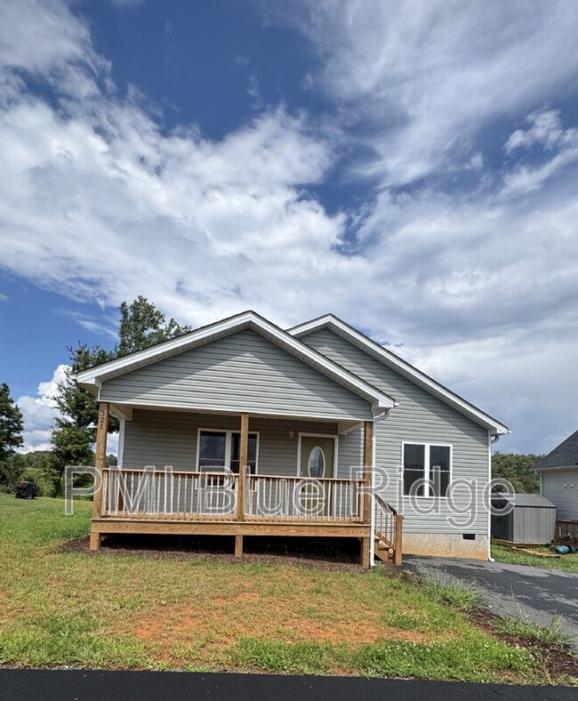 Building Photo - 321 Quinn Hill Ln