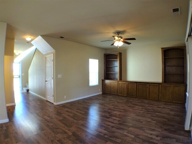 Foto del edificio - 573 E Eaton Rd
