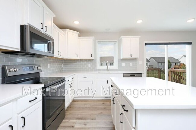 Building Photo - 1255 NW Pne Blf Cir