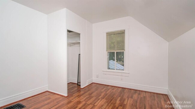 Foto del edificio - 610 S Ashley St