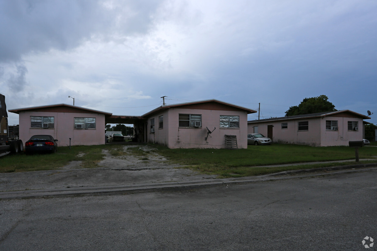 Foto del edificio - 170 NW 6th Ave