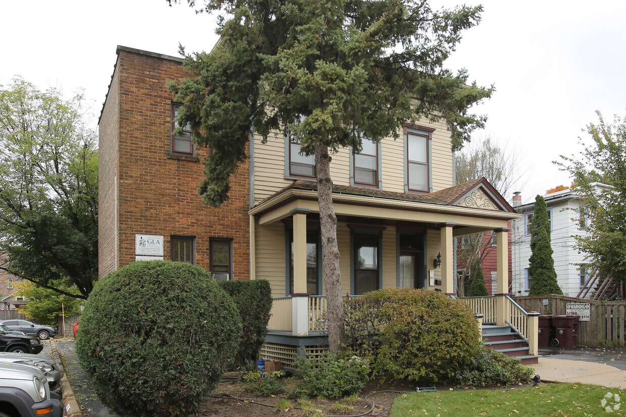 Foto del edificio - 947 South Blvd