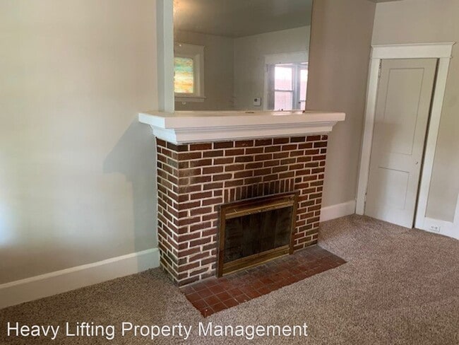 Building Photo - 4 br, 1 bath House - 1110 N 16th St