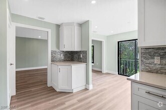 Building Photo - 407 Meadowlark Ln